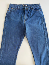 Load image into Gallery viewer, Lee Jeans W34 L28