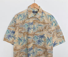 Load image into Gallery viewer, Crazy print ‘map’ shirt (L)