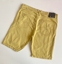 Load image into Gallery viewer, Levis 508 shorts