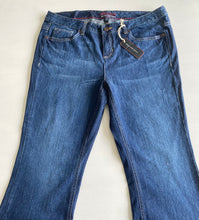 Load image into Gallery viewer, Tommy Hilfiger Jeans W36 L32