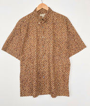 Load image into Gallery viewer, Crazy print shirt (M)