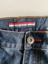 Load image into Gallery viewer, Tommy Hilfiger Jeans W32 L30