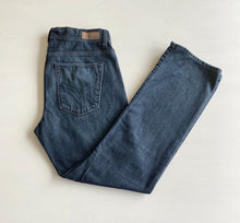 Load image into Gallery viewer, DKNY Jeans W32 L30