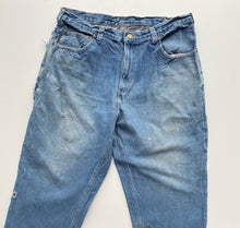 Load image into Gallery viewer, Distressed Carhartt Jeans W36 L30