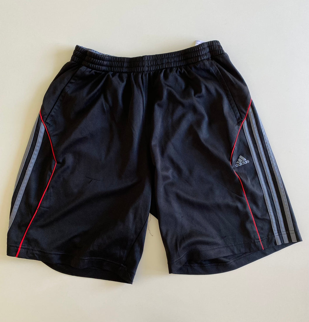 Adidas shorts (M/L)