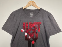 Load image into Gallery viewer, Nike t-shirt (S)