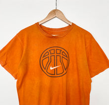 Load image into Gallery viewer, Nike Basket T-shirt (S)