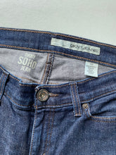 Load image into Gallery viewer, DKNY Jeans W30 L30