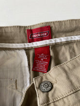 Load image into Gallery viewer, Dickies W34 L32