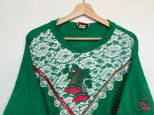 Load image into Gallery viewer, Christmas sweatshirt (L)