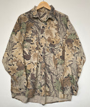 Load image into Gallery viewer, Camo shirt (XL)