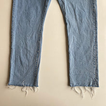 Load image into Gallery viewer, Levi’s 501 W34 L28