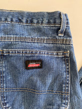 Load image into Gallery viewer, Dickies Jeans W42 L32