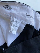 Load image into Gallery viewer, Dickies Shorts W36