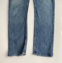 Load image into Gallery viewer, Wrangler Jeans W34 L32