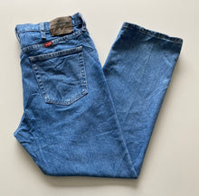 Load image into Gallery viewer, Wrangler Jeans W36 L29