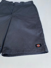 Load image into Gallery viewer, Dickies Shorts W34