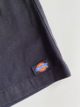 Load image into Gallery viewer, Dickies Shorts W38