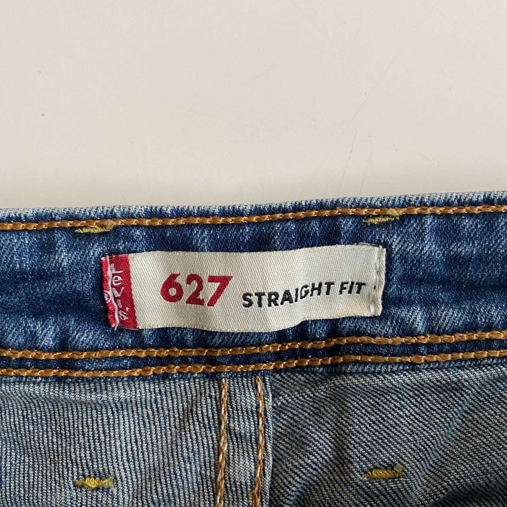 Levis 627 on sale straight fit