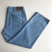 Load image into Gallery viewer, Wrangler Jeans W36 L29