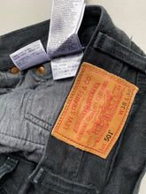 Load image into Gallery viewer, Levi’s 501 W38 L30