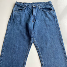 Load image into Gallery viewer, Wrangler Jeans W36 L34
