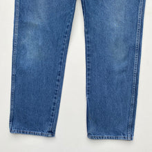 Load image into Gallery viewer, Wrangler Jeans W35 L32