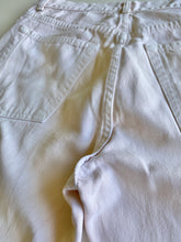 Load image into Gallery viewer, Calvin Klein Jeans W32 L30