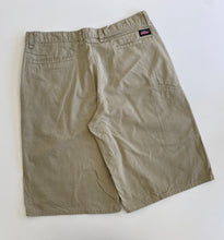 Load image into Gallery viewer, Dickies Shorts W32
