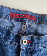 Load image into Gallery viewer, Tommy Hilfiger Jeans W36 L30