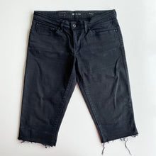 Load image into Gallery viewer, Levi’s shorts