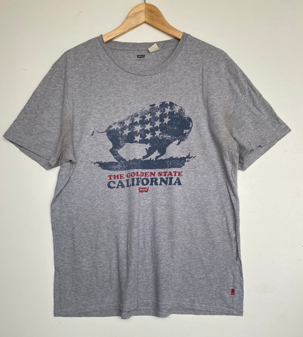 Levi’s t-shirt (L)