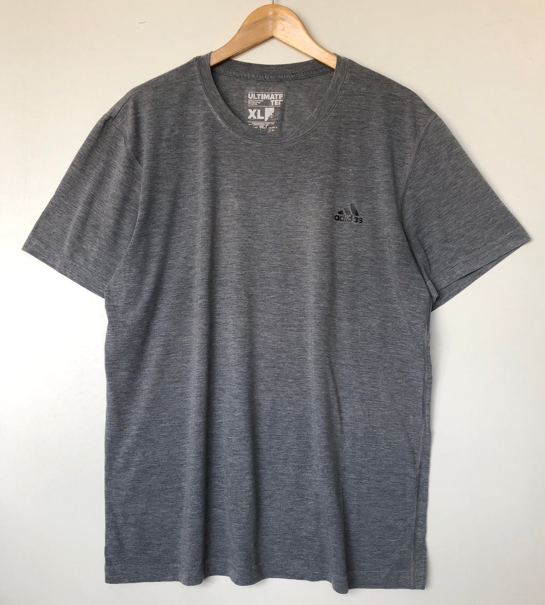 Adidas t-shirt (XL)