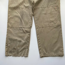 Load image into Gallery viewer, Distressed Dickies W40 L32