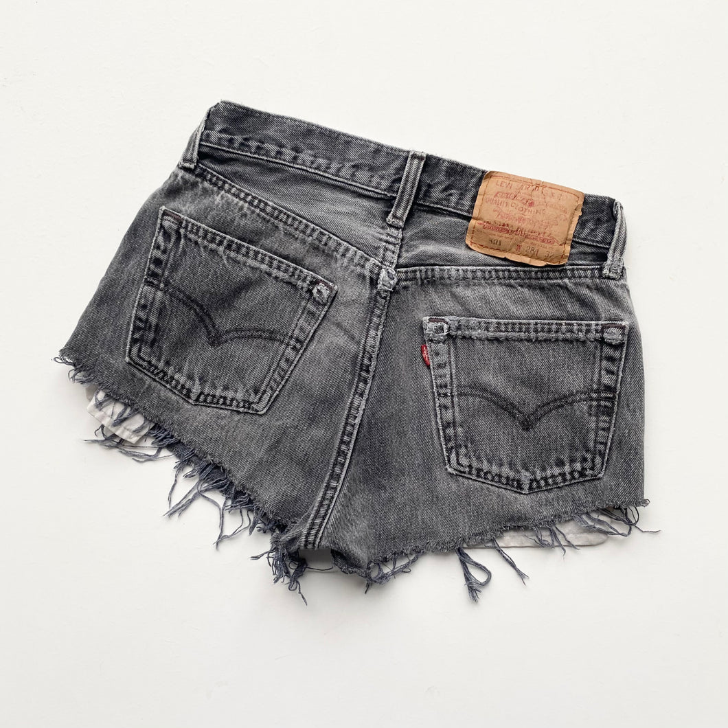 90s Levi’s 501 Shorts W28