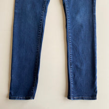 Load image into Gallery viewer, Levi’s Jeans W30 L32