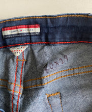 Load image into Gallery viewer, Tommy Hilfiger Jeans W30 L29