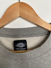 Load image into Gallery viewer, Dickies sweatshirt (XXL)