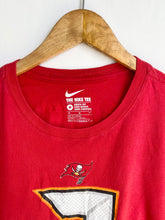 Load image into Gallery viewer, NFL Buccaneers t-shirt (M)