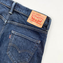 Load image into Gallery viewer, Levi’s 520 Shorts W30