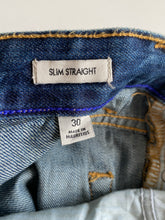 Load image into Gallery viewer, Calvin Klein Jeans W38 L31
