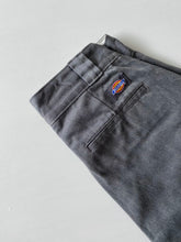 Load image into Gallery viewer, Dickies W24 L28