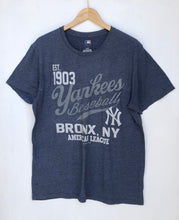 Load image into Gallery viewer, MLB New York Yankees t-shirt (L)