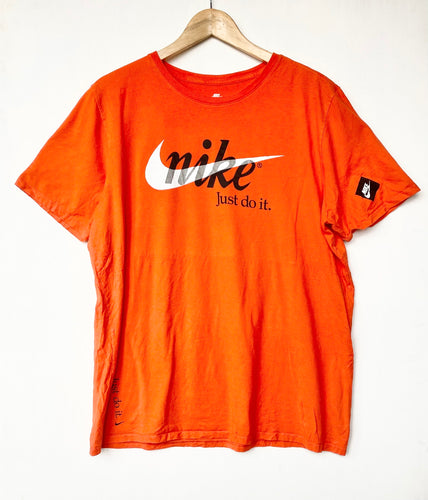 Nike T-shirt (XL)
