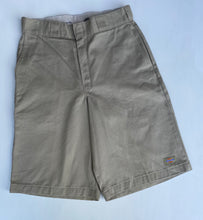 Load image into Gallery viewer, Dickies Shorts W32
