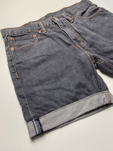 Load image into Gallery viewer, 90s Levi’s shorts