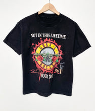 Load image into Gallery viewer, Guns N Roses T-shirt (S)