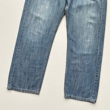 Load image into Gallery viewer, Levi’s 505 W36 L29