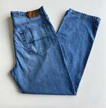 Load image into Gallery viewer, Nautica Jeans W36 L32