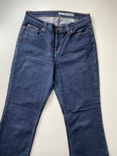 Load image into Gallery viewer, DKNY Jeans W30 L30
